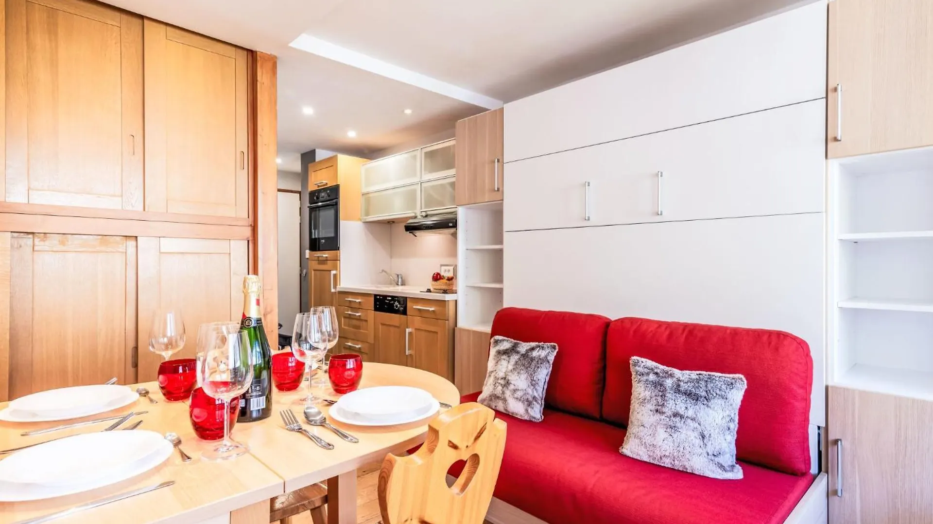Studio Le Pramecou - Val Claret-16 By Interhome ティニュ 0*,  フランス